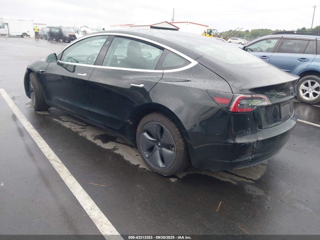 2019 TESLA MODEL 3 5YJ3E1EA0KF396120 Photo 2