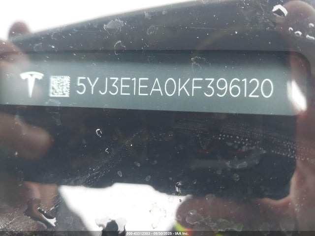 2019 TESLA MODEL 3 5YJ3E1EA0KF396120 Photo 8