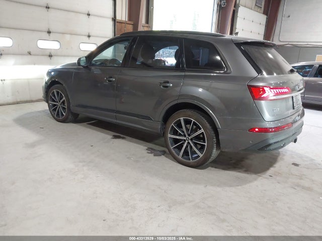 2021 AUDI Q7 WA1VXAF72MD011778 Photo 2