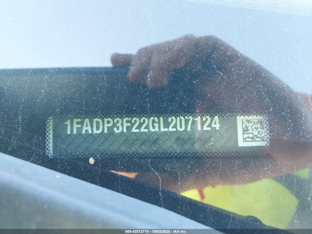 Ford 2016 2016 1FADP3F22GL207124 Image 12