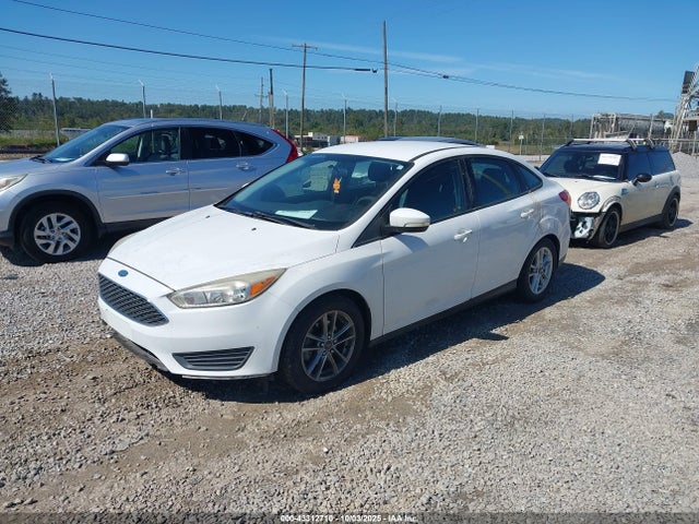 Ford 2016 2016 1FADP3F22GL207124 Image 2