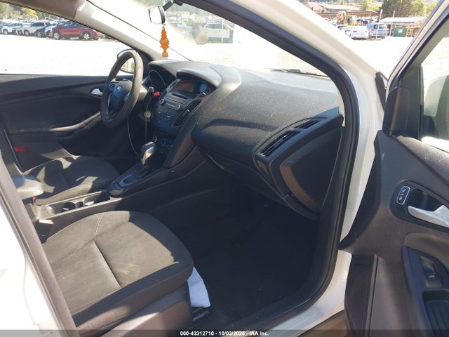 Ford 2016 2016 1FADP3F22GL207124 Image 5