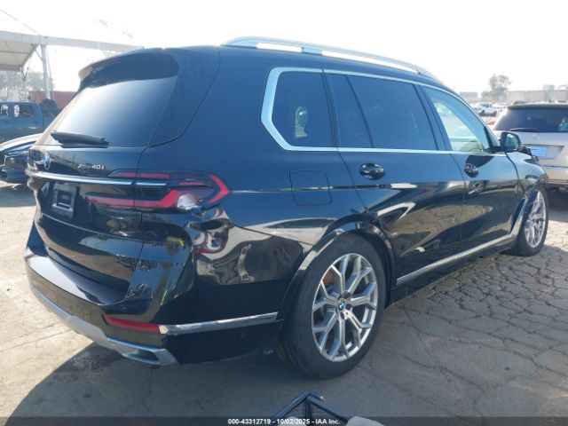 2025 BMW X7 5UX23EM01S9X15860 Photo 3