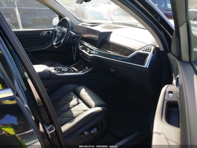 2025 BMW X7 5UX23EM01S9X15860 Photo 4