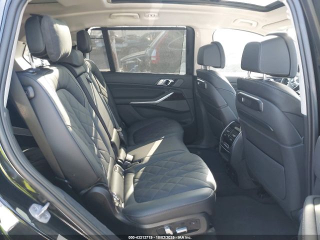 2025 BMW X7 5UX23EM01S9X15860 Photo 7