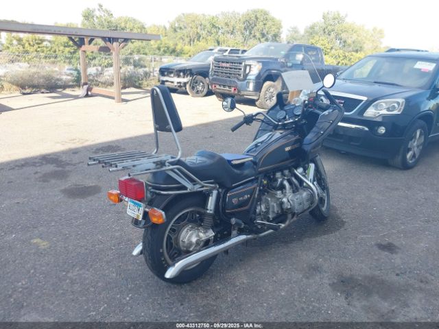 1982 HONDA GL1100 1HFSC0207CA206594 Photo 3
