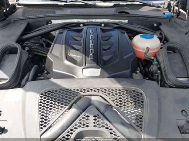 2017 PORSCHE MACAN WP1AG2A53HLB50392 Photo 9