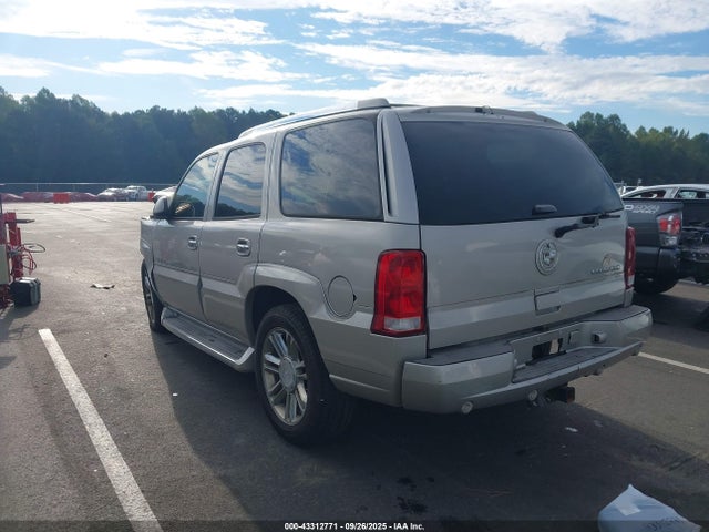 2006 CADILLAC ESCALADE 1GYEC63N16R113932 Photo 2
