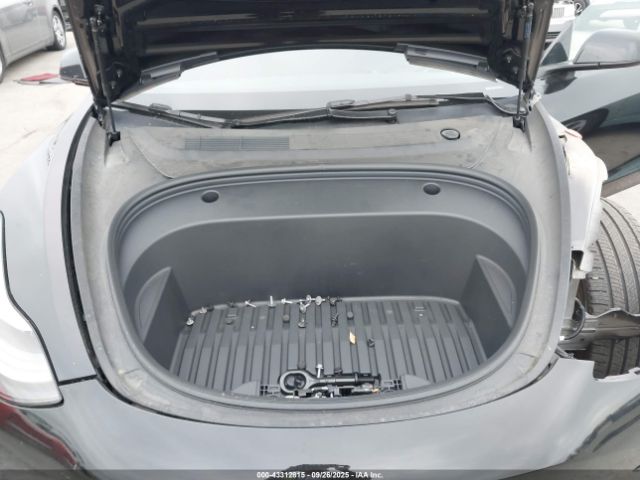 2023 TESLA MODEL 3 5YJ3E1EA1PF706735 Photo 9