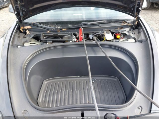 2025 TESLA MODEL 3 5YJ3E1EA3SF987297 Photo 9