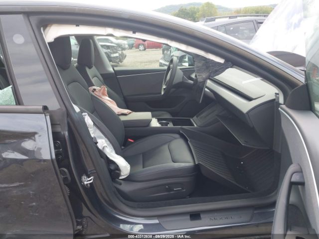 2025 TESLA MODEL 3 5YJ3E1EA3SF987297 Photo 4