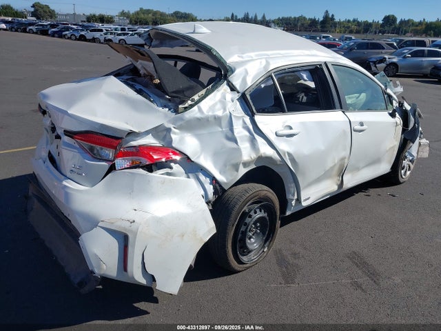 Toyota Corolla Hybrid Le 2025 JTDBDMHE9S3020561 Image 4