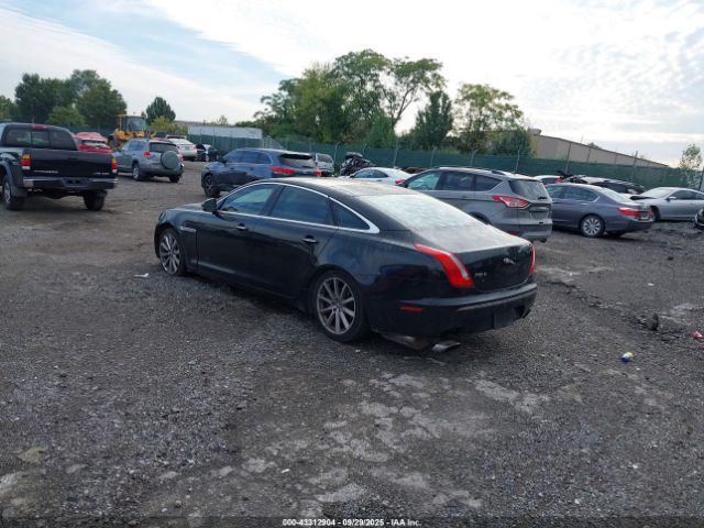 2011 JAGUAR XJ SAJWA2GB8BLV12313 Photo 2