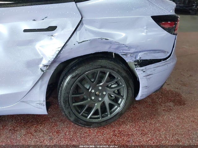 2025 TESLA MODEL 3 5YJ3E1EA0SF044591 Photo 5