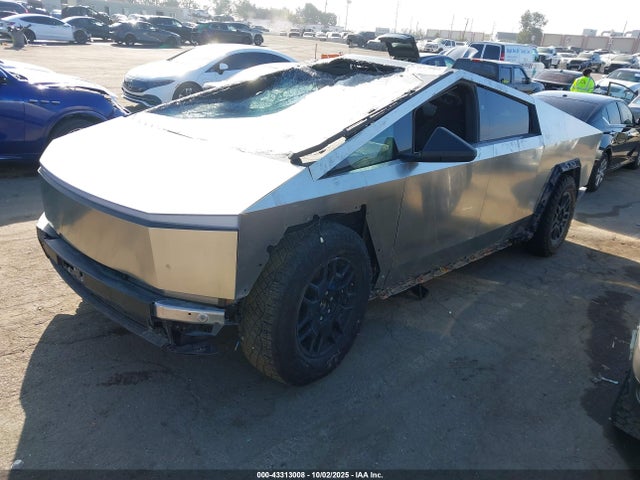 Tesla Cybertruck 2024 7G2CEHED0RA040175 Image 2