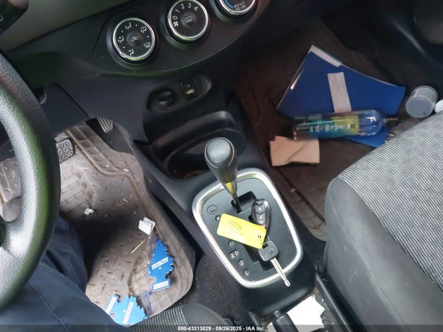 VNKKTUD35FA041214 Toyota YARIS L