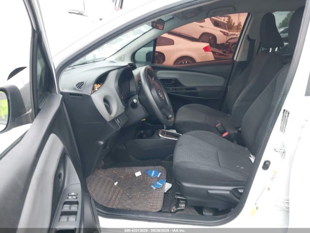VNKKTUD35FA041214 Toyota YARIS L