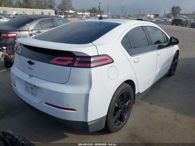 Chevrolet luu - ffv, e-flex, fam 0 2015 1G1RD6E47FU107566 Image 4