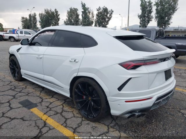 2020 LAMBORGHINI URUS ZPBUA1ZL2LLA07271 Photo 2