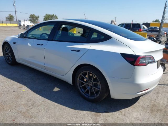 2021 TESLA MODEL 3 5YJ3E1EB1MF929118 Photo 2