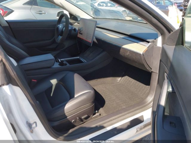 2021 TESLA MODEL 3 5YJ3E1EB1MF929118 Photo 4