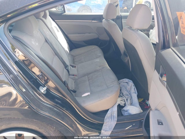 Hyundai 2017 2017 5NPD74LF2HH208285 Image 8