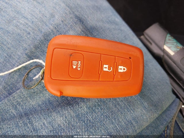 Toyota Prius Three Touring 2017 JTDKARFU1H3537359 Image 11