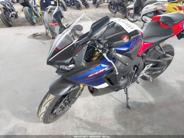 2024 HONDA CBR1000 JH2SC7756RK700253 Photo 1