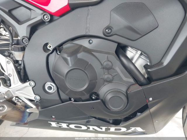 2024 HONDA CBR1000 JH2SC7756RK700253 Photo 7