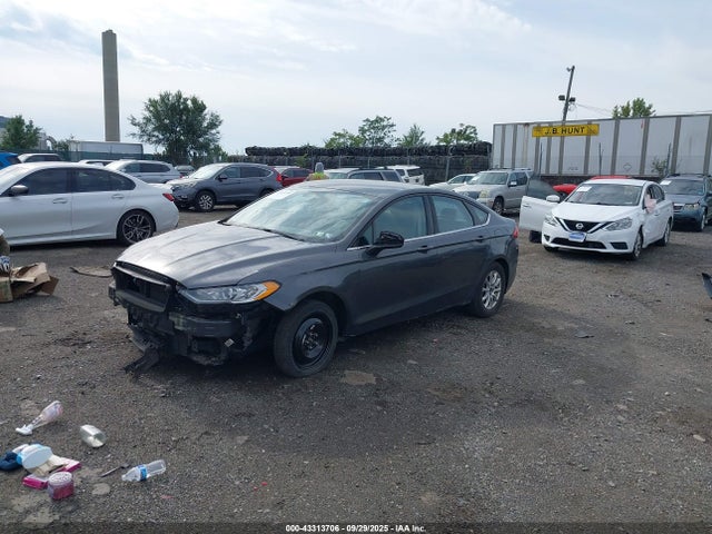 Ford 2017 2017 3FA6P0G74HR154060 Image 2