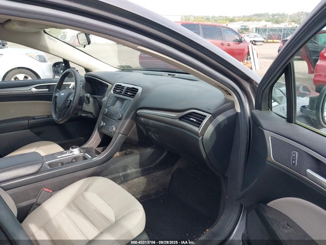 Ford 2017 2017 3FA6P0G74HR154060 Image 5