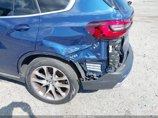 2022 BMW X5 5UXCR6C08N9L75802 Photo 5