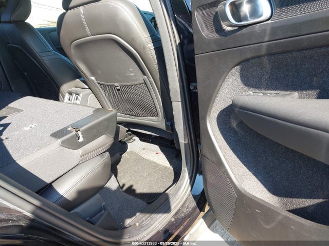 2024 VOLVO XC40 YV4L12UK9R2226859 Photo 7