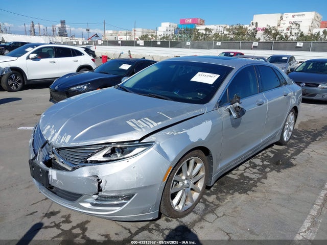 Lincoln 2015 2015 3LN6L2LU0FR629337 Image 2