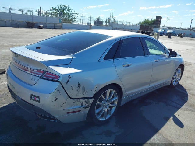 Lincoln 2015 2015 3LN6L2LU0FR629337 Image 4