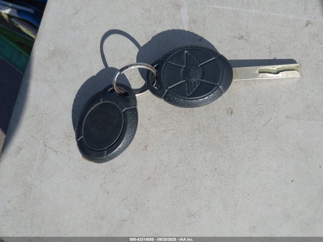 2006 MINI COOPER WMWRF33556TG14760 Photo 10