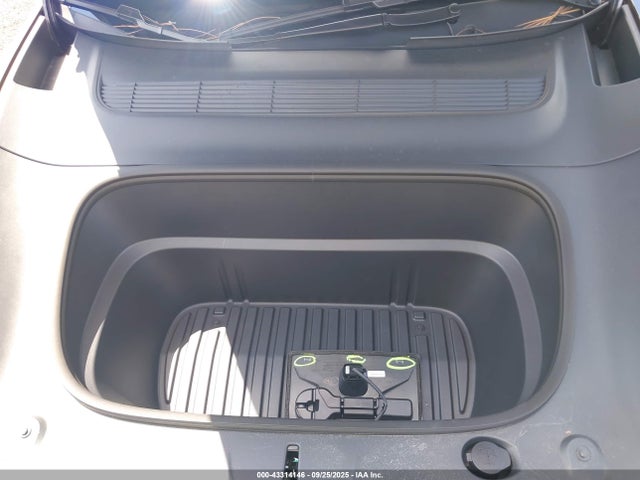 2026 TESLA MODEL Y 7SAYGDED1TA418283 Photo 9