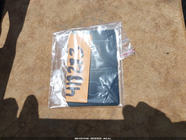 2026 TESLA MODEL Y 7SAYGDED1TA418283 Photo 10