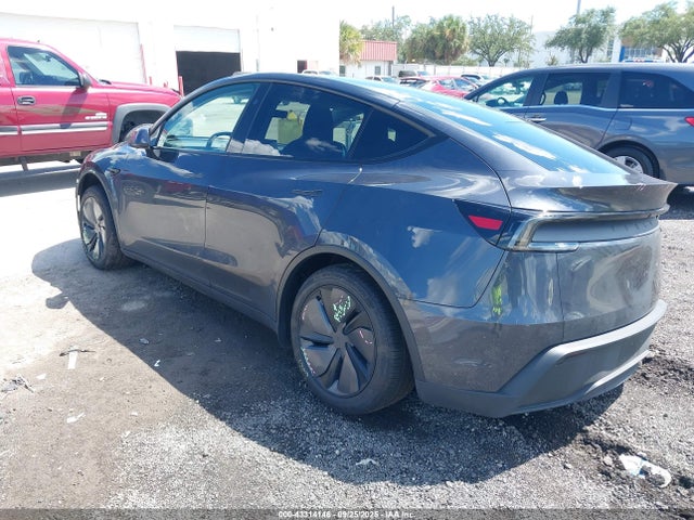 2026 TESLA MODEL Y 7SAYGDED1TA418283 Photo 2