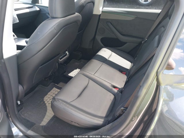 2026 TESLA MODEL Y 7SAYGDED1TA418283 Photo 7