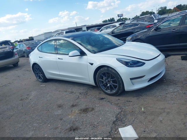 2021 TESLA MODEL 3 5YJ3E1EB5MF993033 Photo 0
