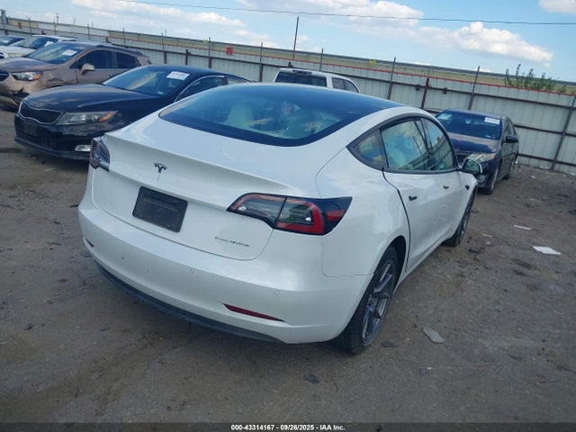 2021 TESLA MODEL 3 5YJ3E1EB5MF993033 Photo 3