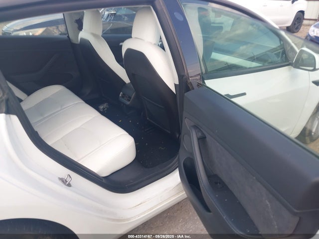 2021 TESLA MODEL 3 5YJ3E1EB5MF993033 Photo 7
