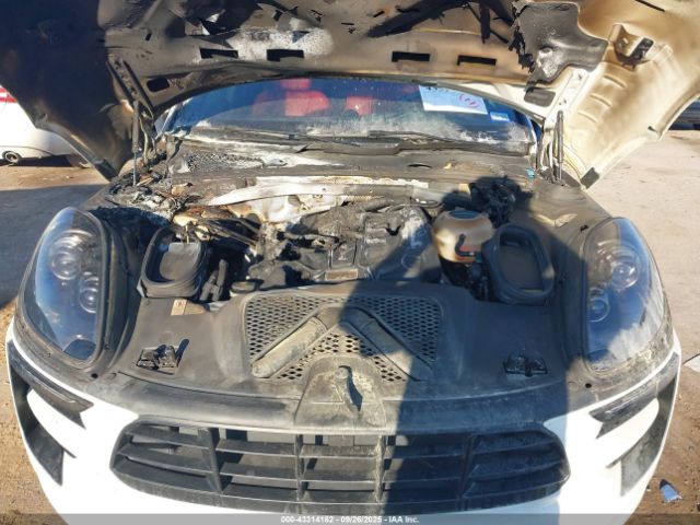 2017 PORSCHE MACAN WP1AG2A52HLB56393 Photo 9