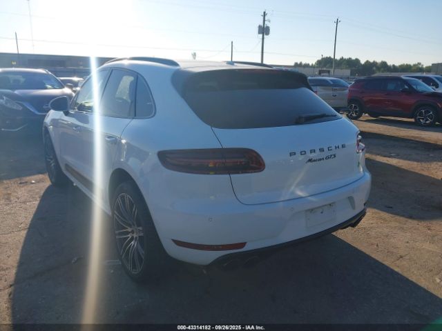 2017 PORSCHE MACAN WP1AG2A52HLB56393 Photo 2