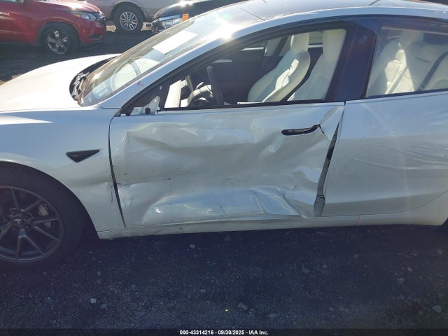 2021 TESLA MODEL 3 5YJ3E1EB4MF020094 Photo 5