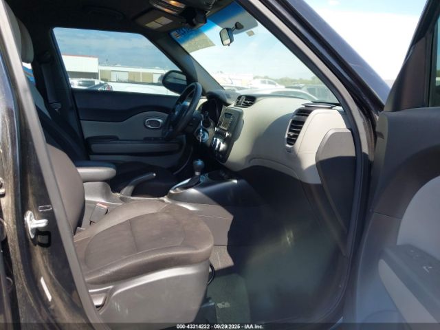 2018 KIA SOUL KNDJN2A24J7598698 Photo 4