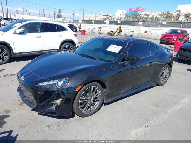 Scion 2000cc na 2015 JF1ZNAA16F9702162 Image 2