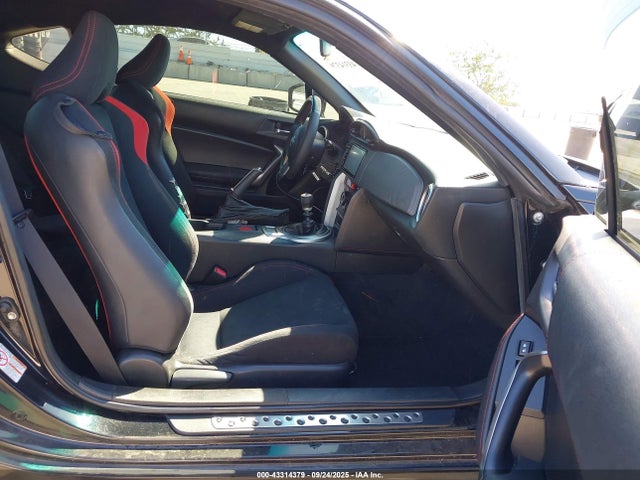 Scion 2000cc na 2015 JF1ZNAA16F9702162 Image 5