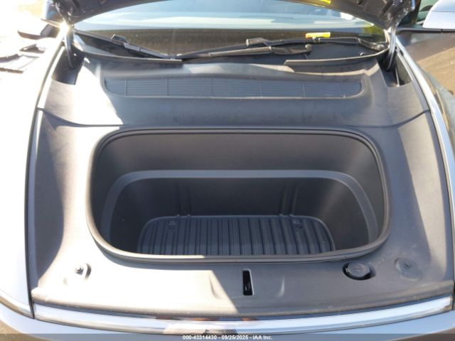 2026 TESLA MODEL Y 7SAYGDEE5TF334298 Photo 9